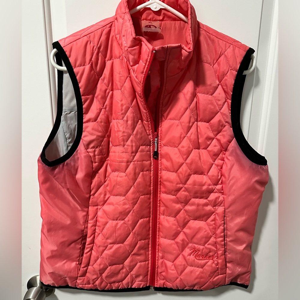 Marker puffy vest
